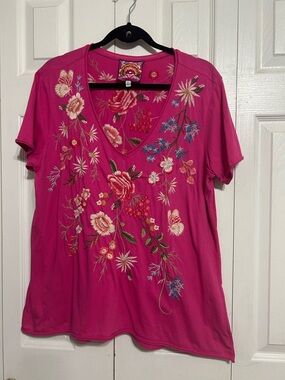 Johnny Was Bright Fuchsia Floral Embroidered V-Neck Short Sleeve Top
